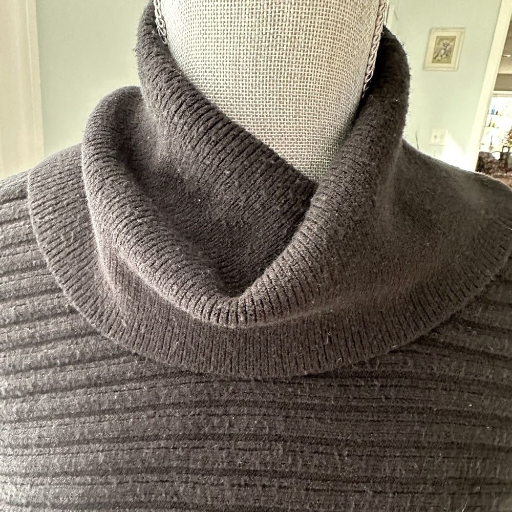 Philosophy Knitted Black Turtleneck Sweater Knit Top size Medium - Picture 3 of 5